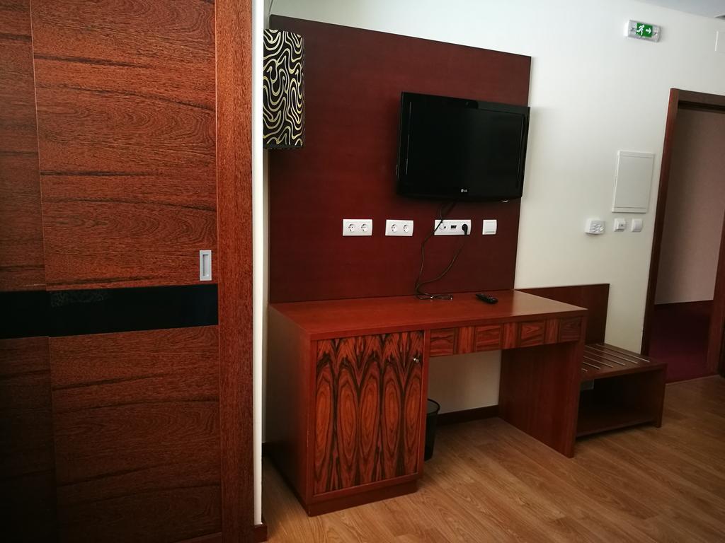 Hotel Do Vale 아기아르 다 베이라 외부 사진