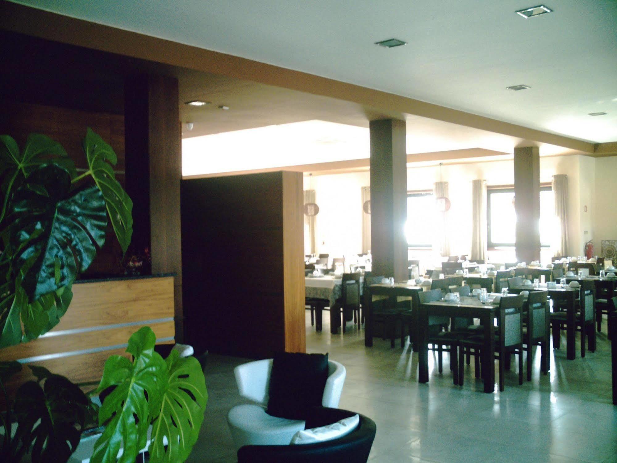 Hotel Do Vale 아기아르 다 베이라 외부 사진